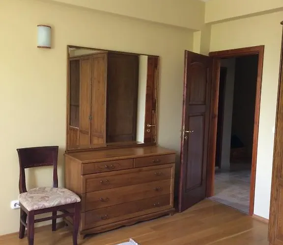 Under The Walnut Tree Apartment Varna